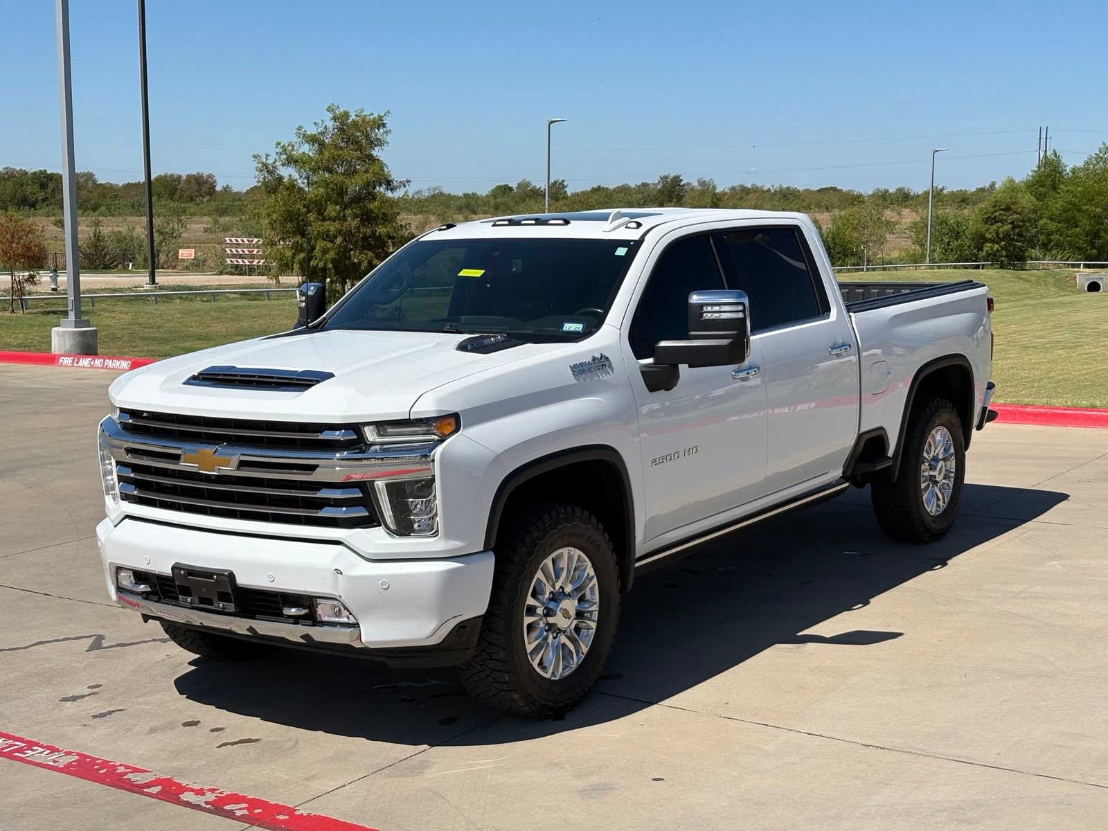 Used 2022 Chevrolet Silverado 2500 High Country w/ Safety Package II AWD/4WD image 13