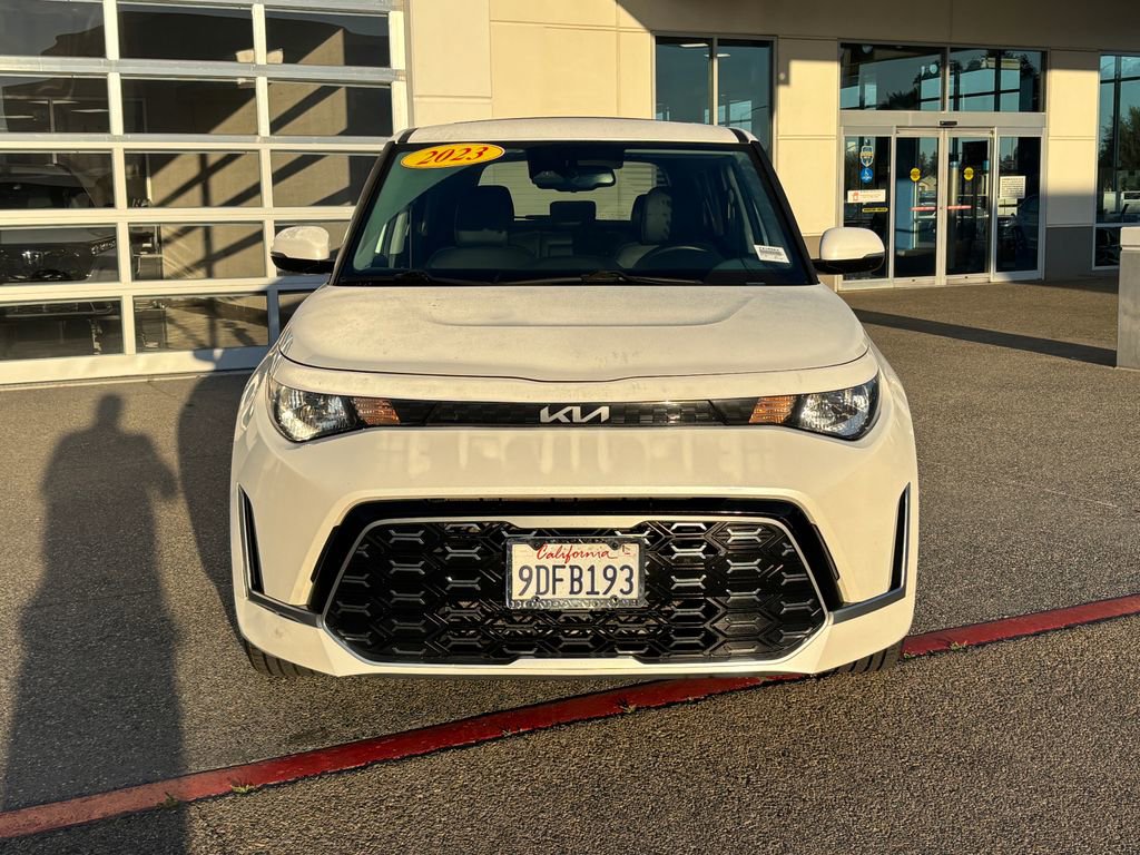 Used 2023 Kia Soul GT-Line image 2