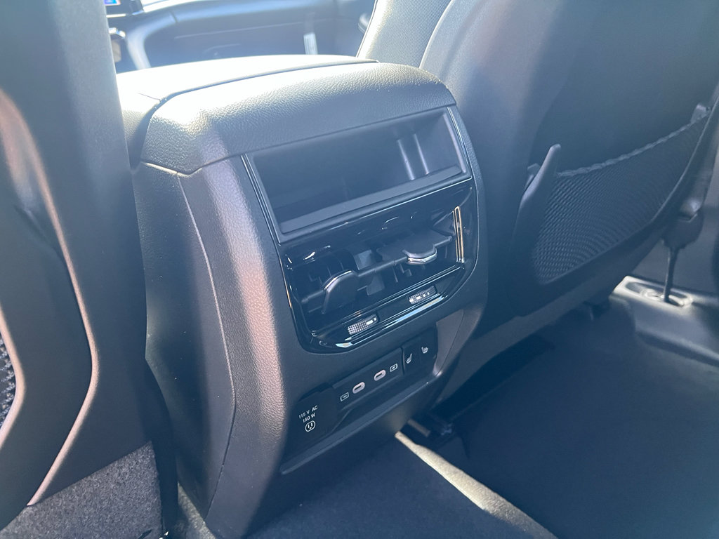 New 2026 Jeep Grand Cherokee Limited w/ Limited Altitude Package AWD/4WD image 18