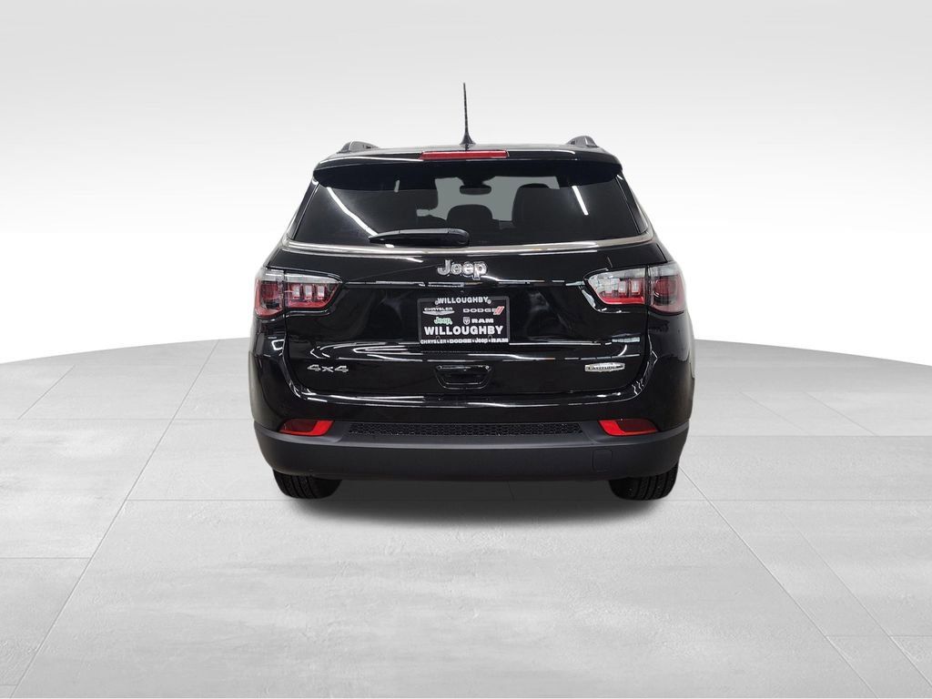 Used 2023 Jeep Compass Latitude AWD/4WD image 7