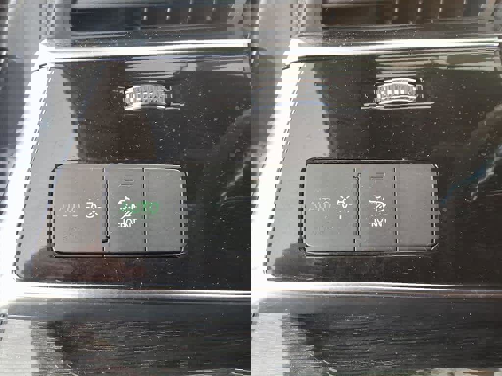 Used 2019 Audi Q8 Premium Plus w/ Premium Plus image 11