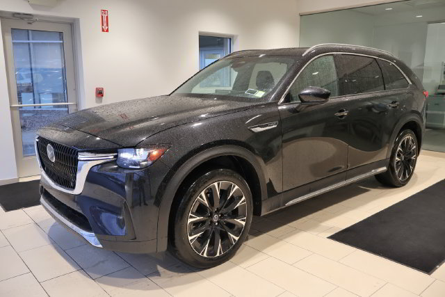 Used 2025 MAZDA CX-90 Plug-In Hybrid w/ Premium Plus AWD/4WD image 2