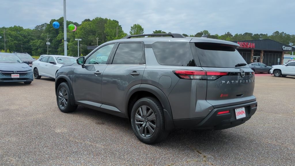 Used 2025 Nissan Pathfinder SV FWD image 7