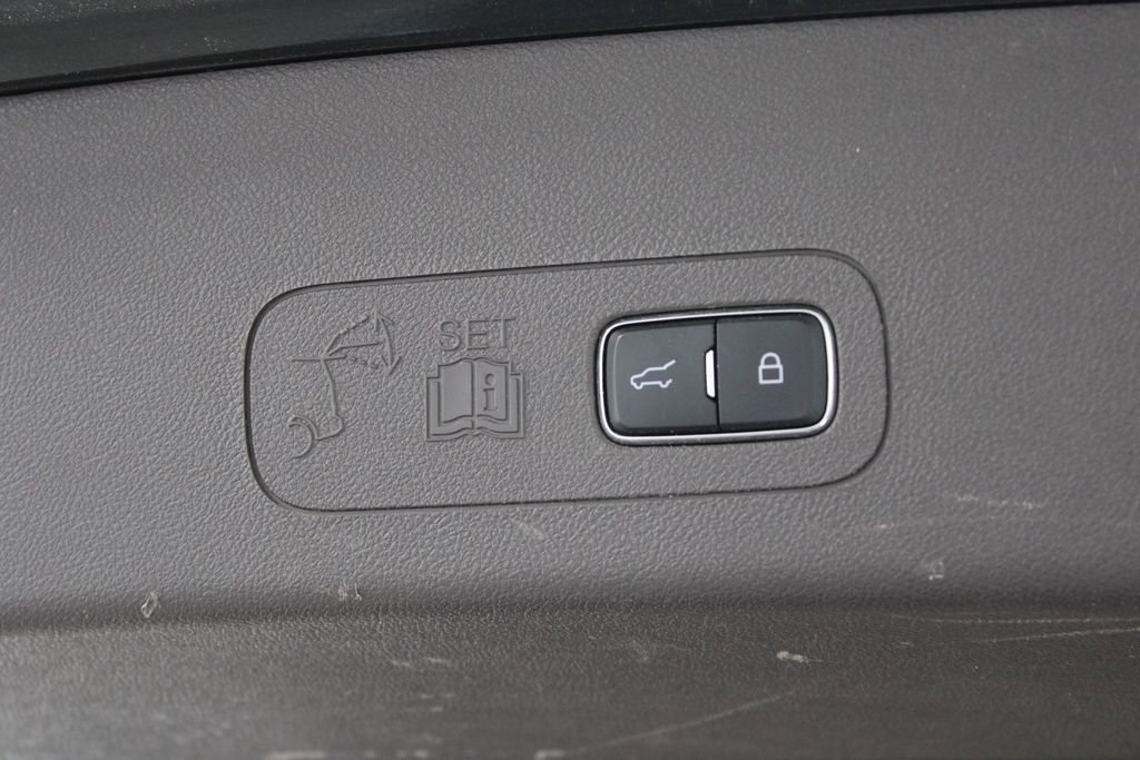 Used 2023 Lincoln Aviator Reserve w/ Equipment Group 201A image 16