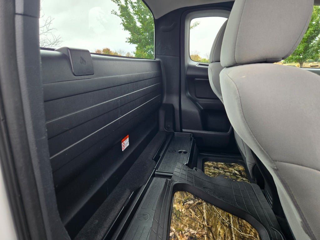 Used 2017 Toyota Tacoma SR RWD image 9