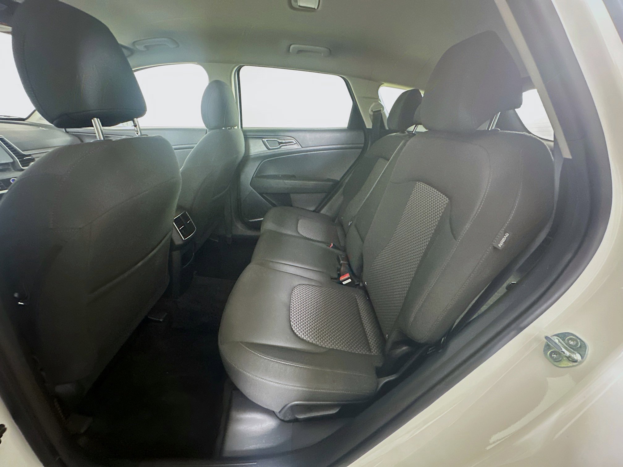 Used 2024 Kia Sportage LX image 27