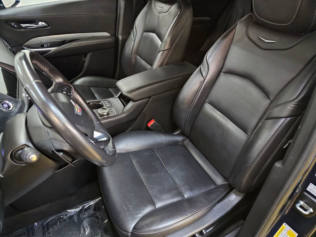 Used 2020 Cadillac XT4 Premium Luxury image 22