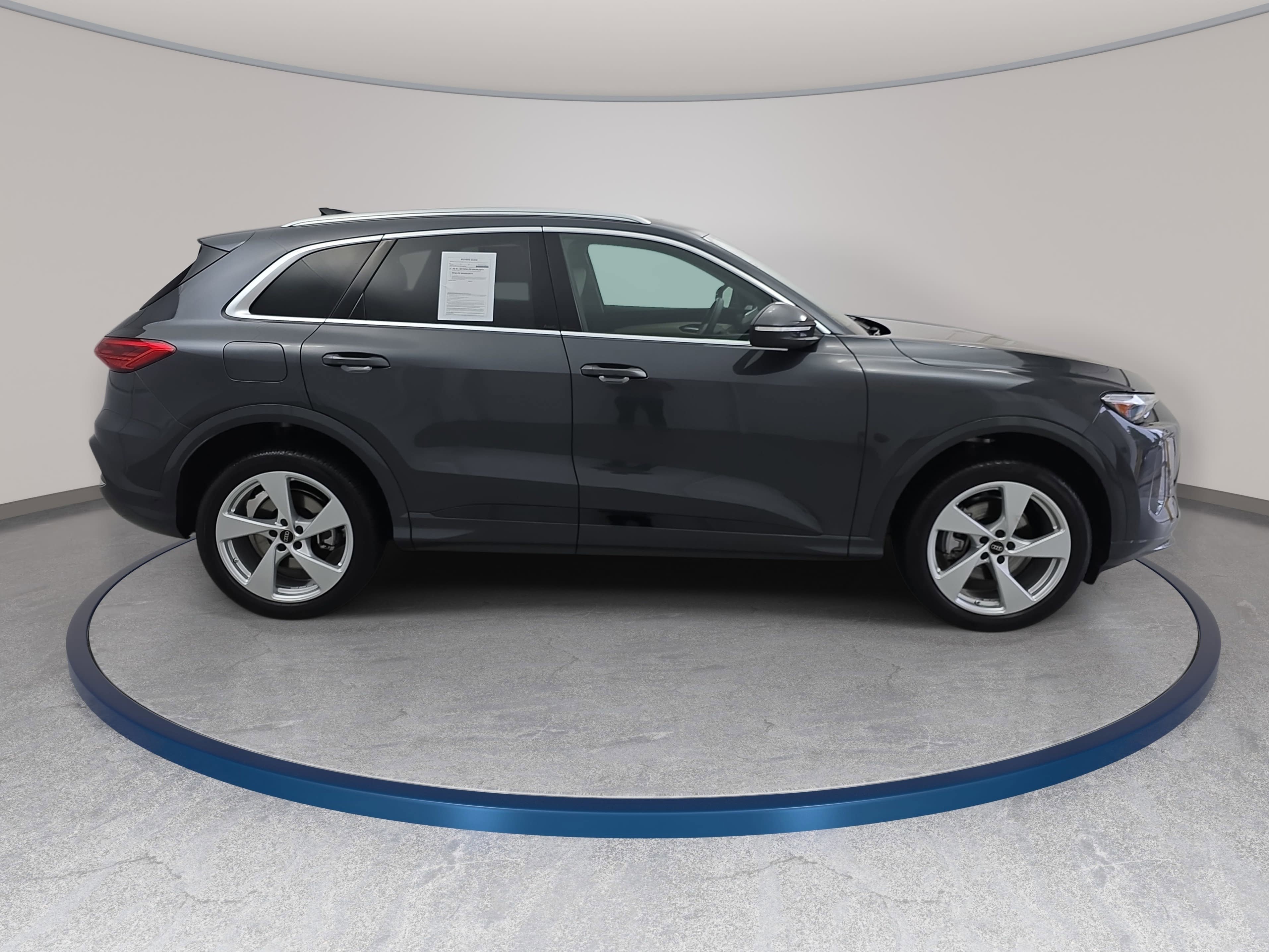 Used 2025 Audi Q5 Premium w/ Premium Plus AWD/4WD image 4