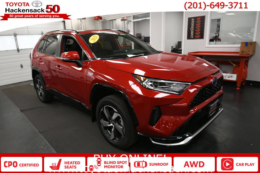Certified 2021 Toyota RAV4 SE w/ Weather & Moonroof Package