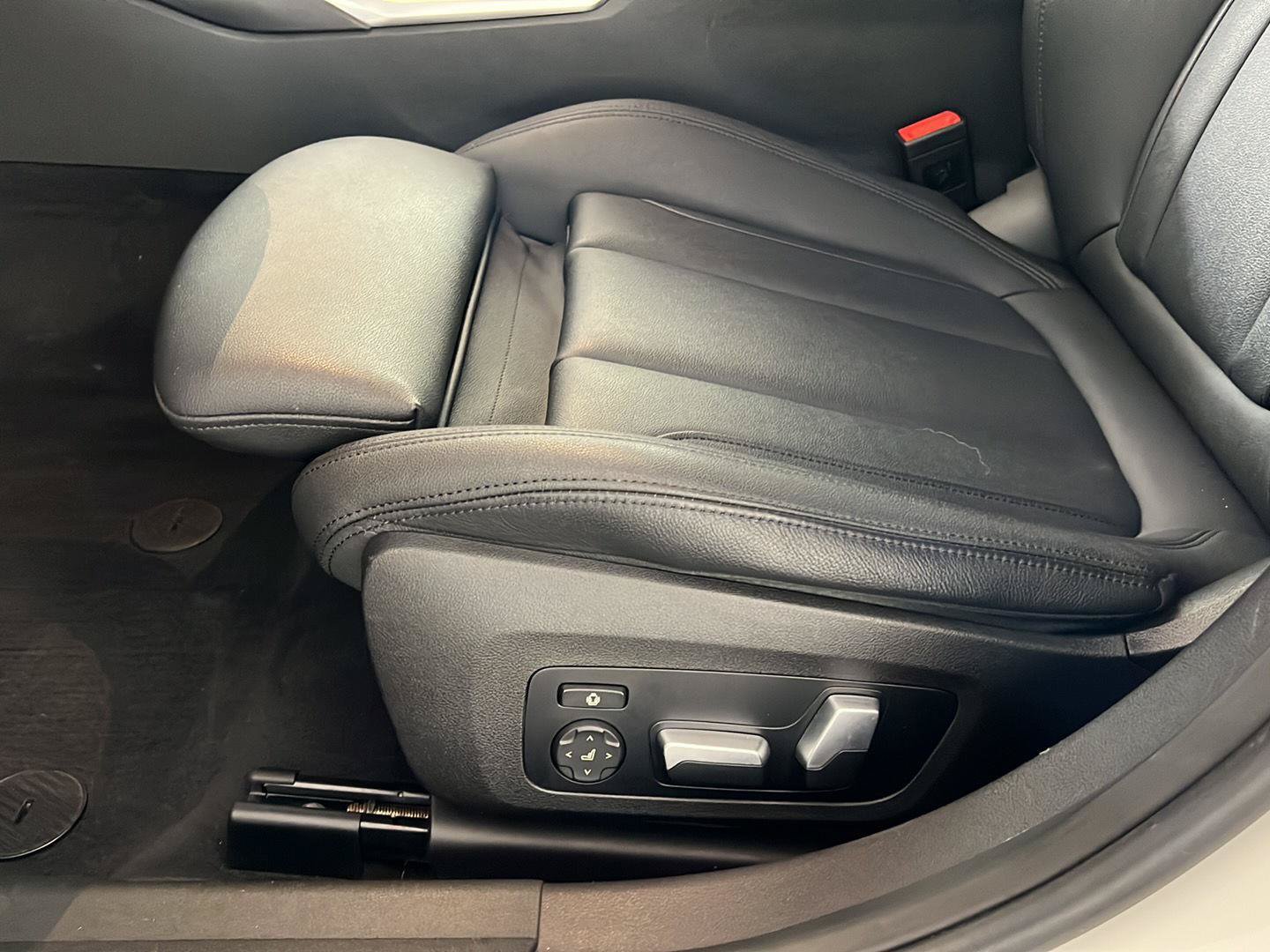 Used 2021 BMW 330i xDrive Sedan w/ Premium Package AWD/4WD image 15