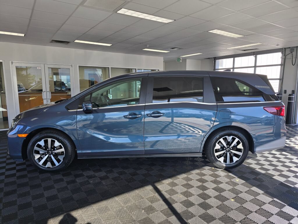 Used 2025 Honda Odyssey EX-L image 2