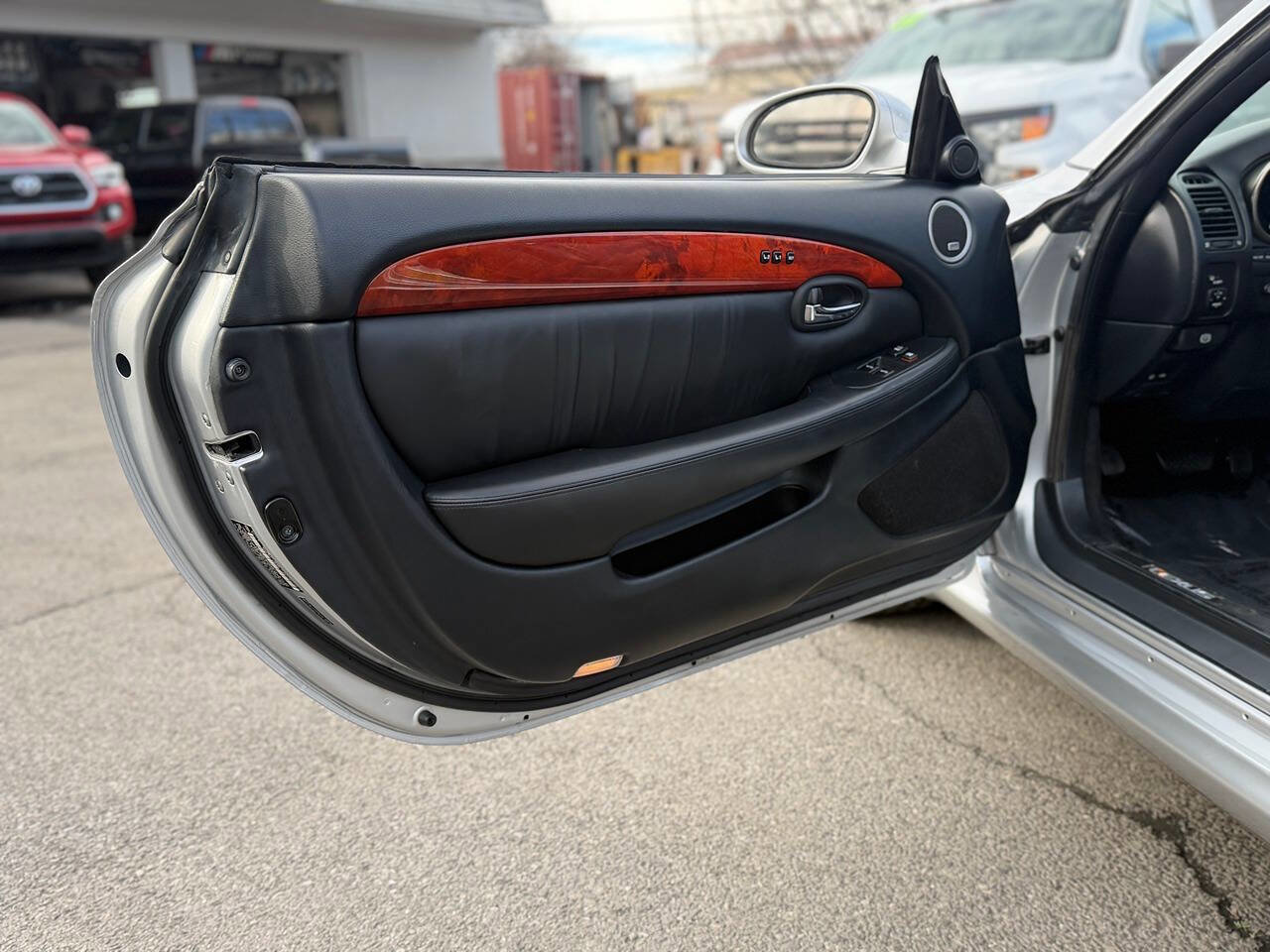 Used 2007 Lexus SC 430 Convertible image 4