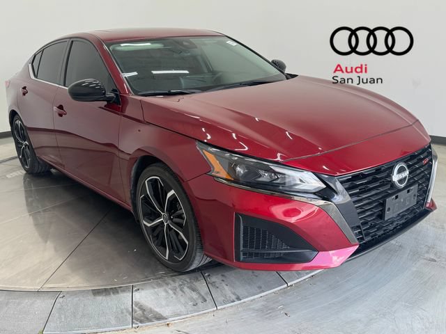 Used 2023 Nissan Altima 2.5 SR w/ SR Premium Package FWD image 1