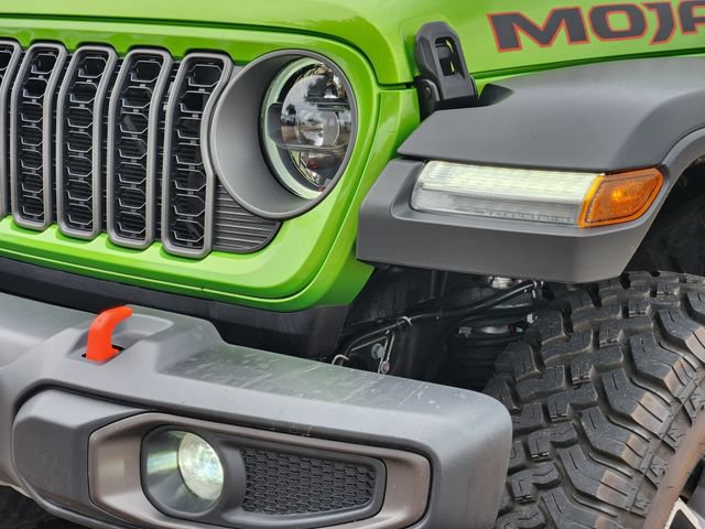Certified 2025 Jeep Gladiator Mojave w/ Convenience Group AWD/4WD image 8