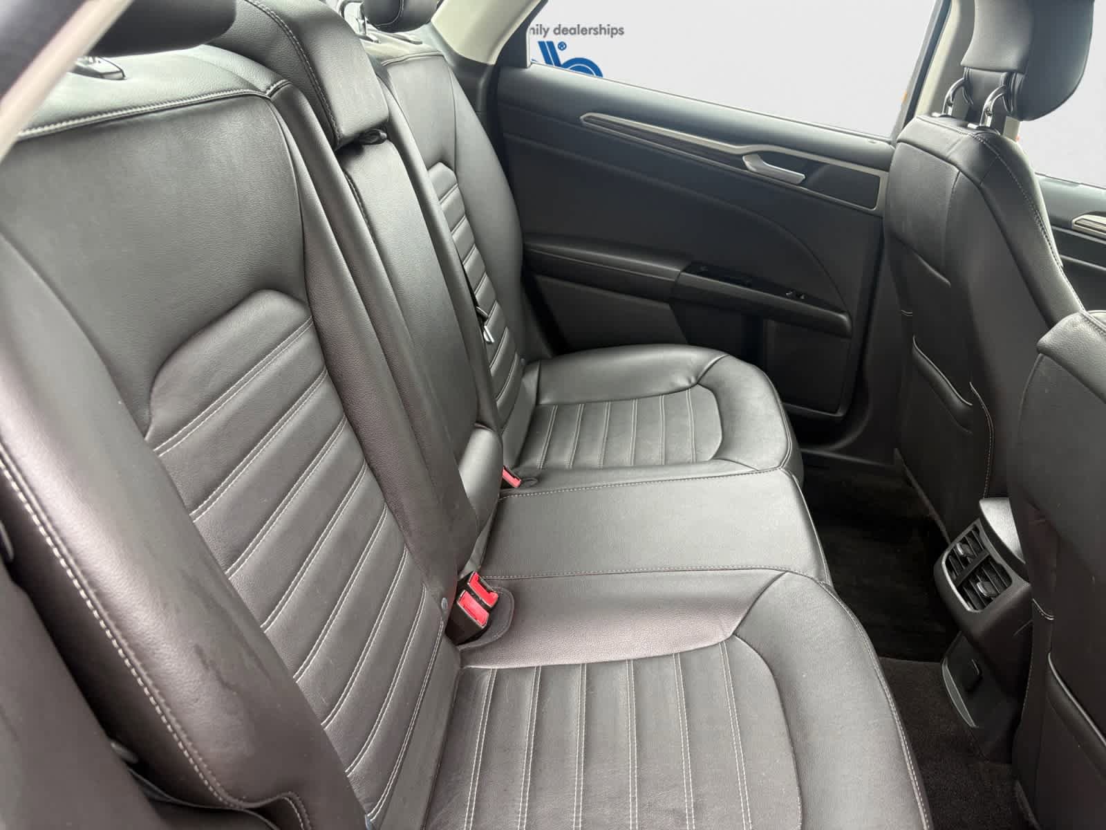Used 2015 Ford Fusion SE w/ Equipment Group 202A FWD image 19