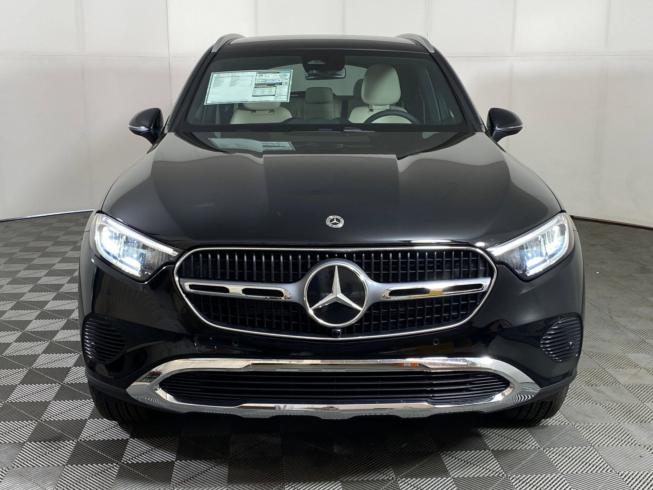 Used 2026 Mercedes-Benz GLC 300 4MATIC image 5