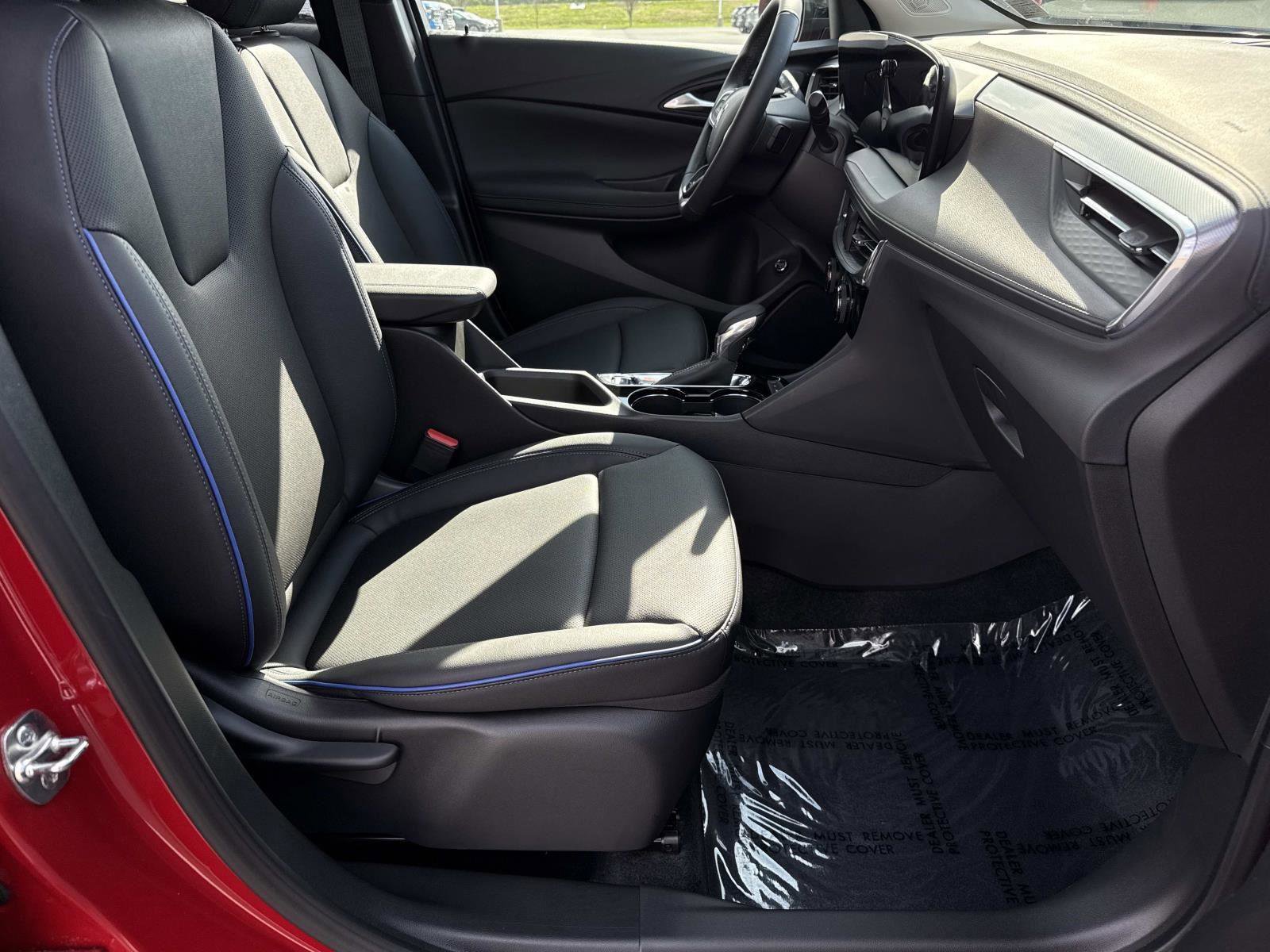 Used 2026 Buick Encore GX Sport Touring w/ Black Roof Package image 19