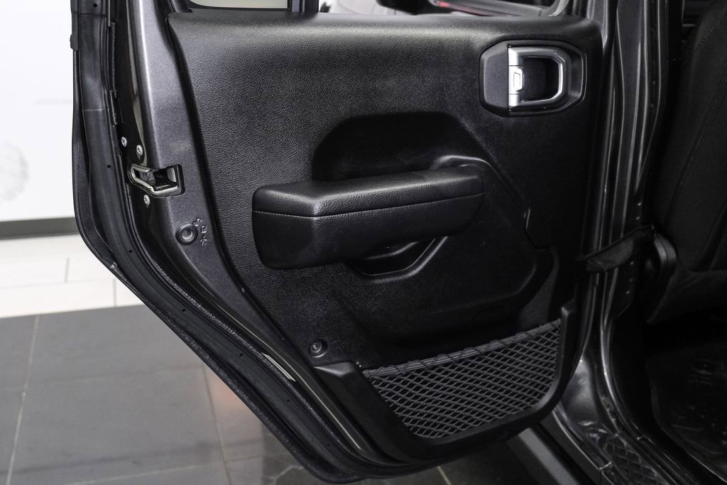 Used 2023 Jeep Gladiator Willys image 48