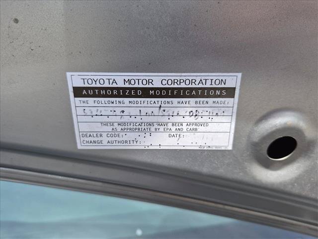 Used 2018 Toyota Sienna LE w/ Carpet Mat Package FWD image 16