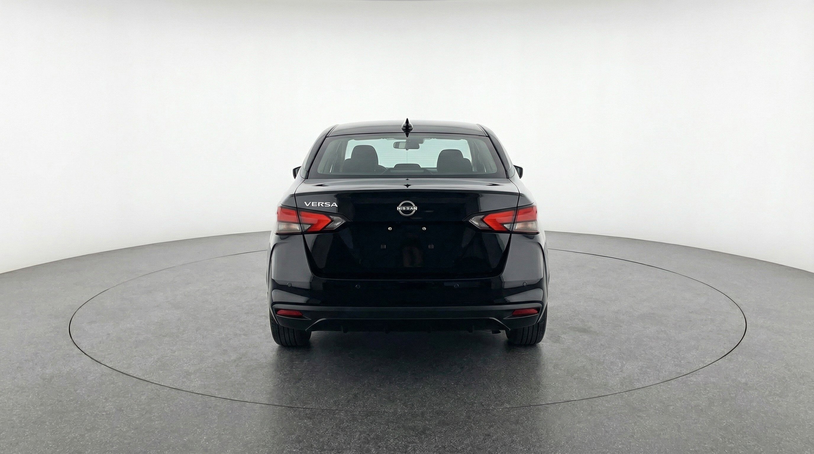 Used 2025 Nissan Versa SV image 7