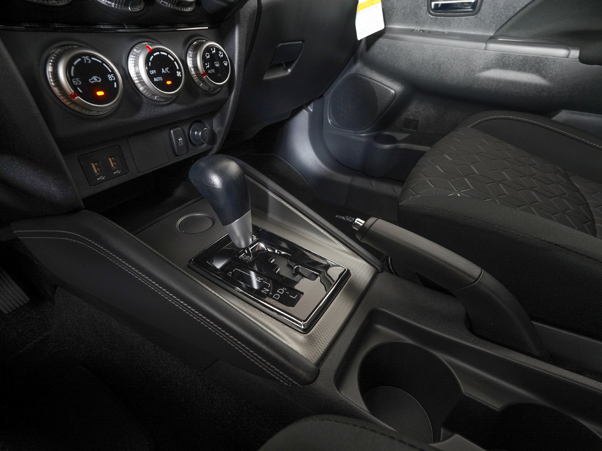 New 2027 Mitsubishi Outlander Sport ES FWD image 15