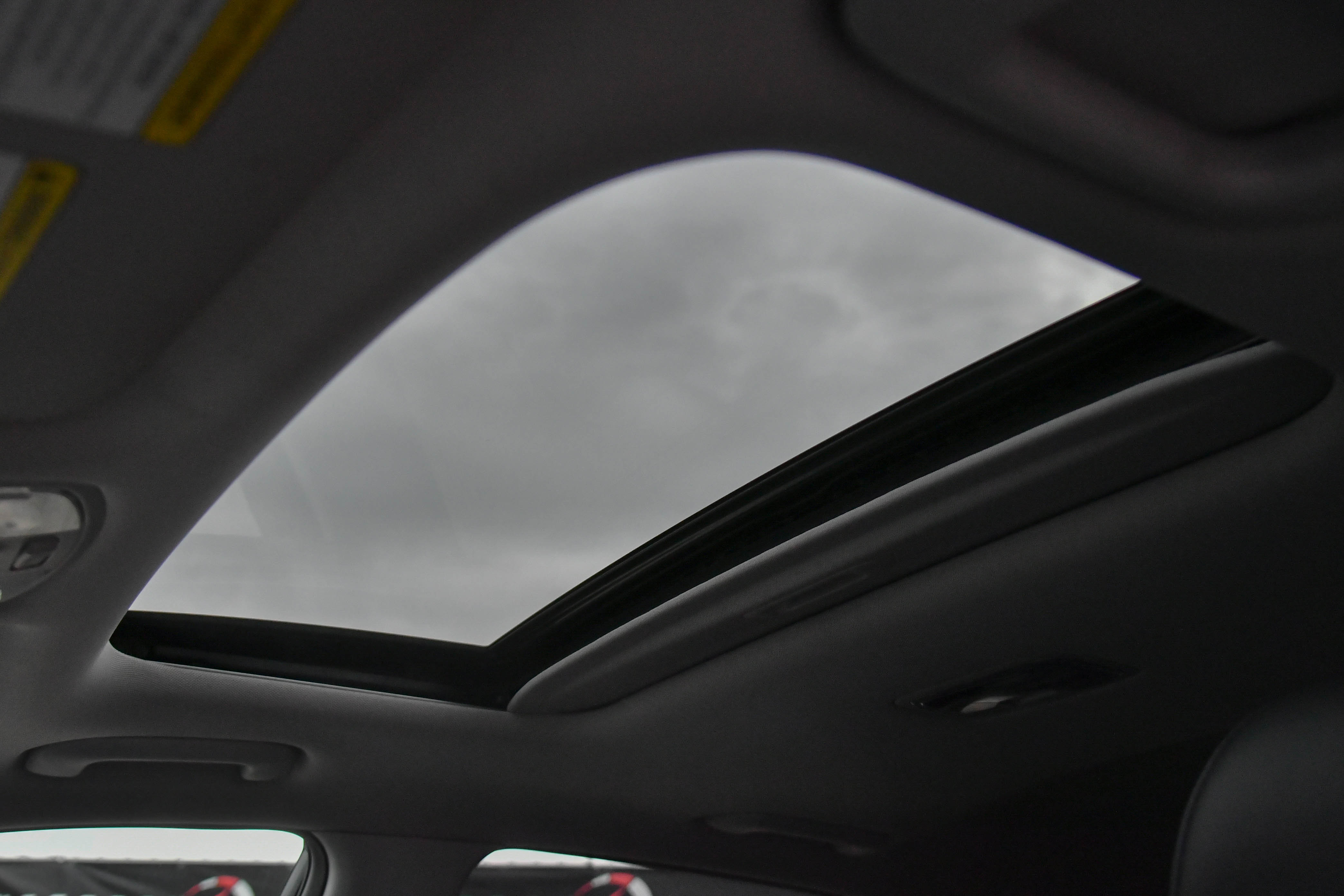 Used 2021 Hyundai Kona Limited FWD image 34