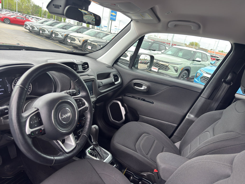 Used 2020 Jeep Renegade Latitude w/ Cold Weather Group AWD/4WD image 25