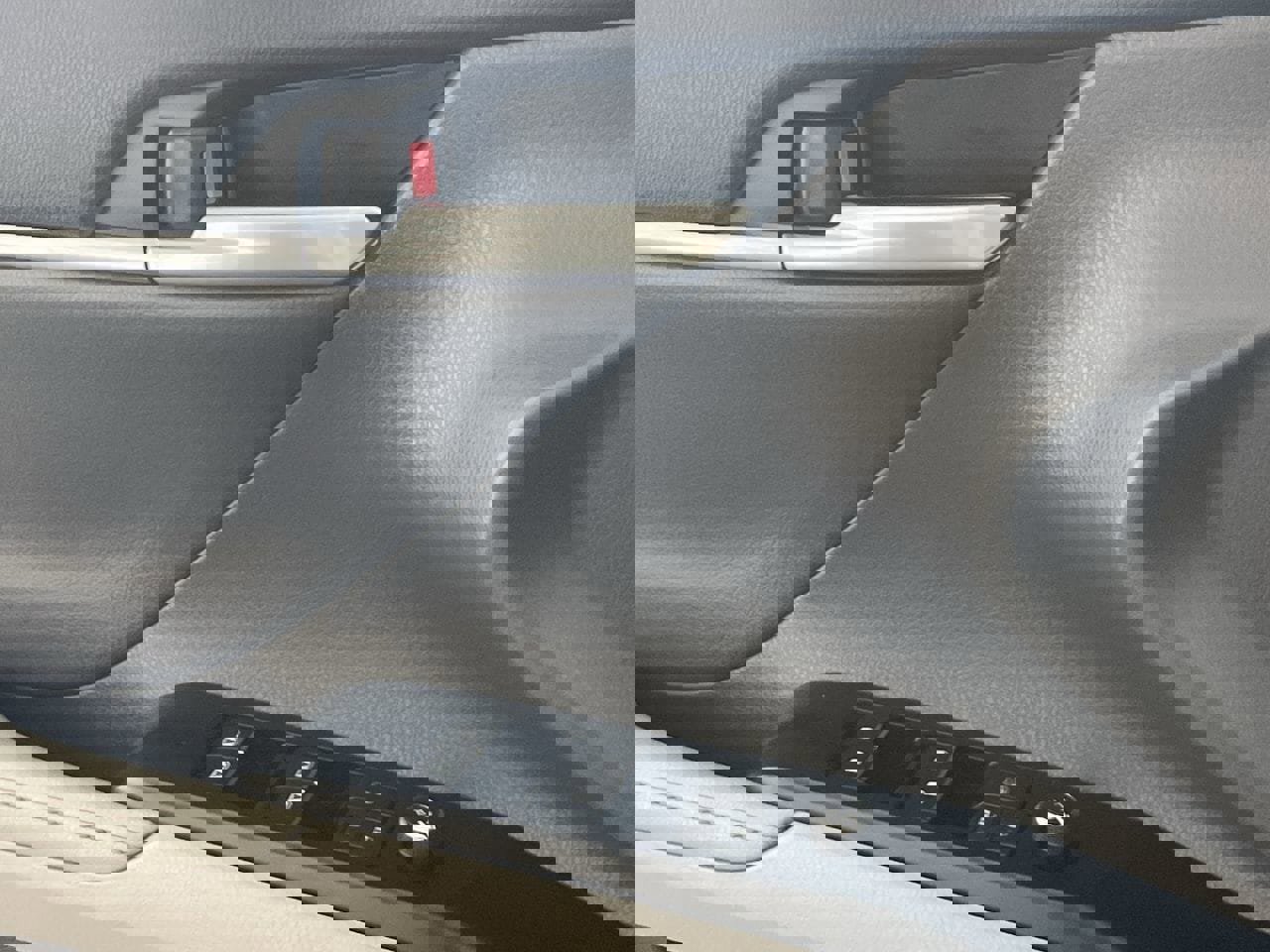 Used 2020 Toyota Camry XLE w/ Protection Package (Q2) image 18