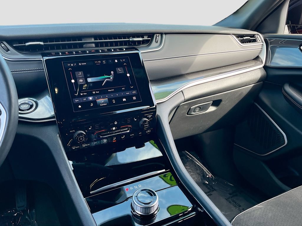 Used 2022 Jeep Grand Cherokee Altitude image 22