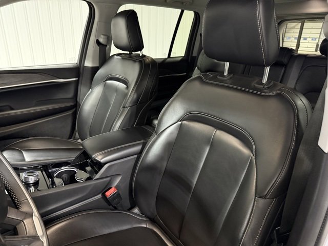 Used 2023 Jeep Grand Cherokee Limited image 10