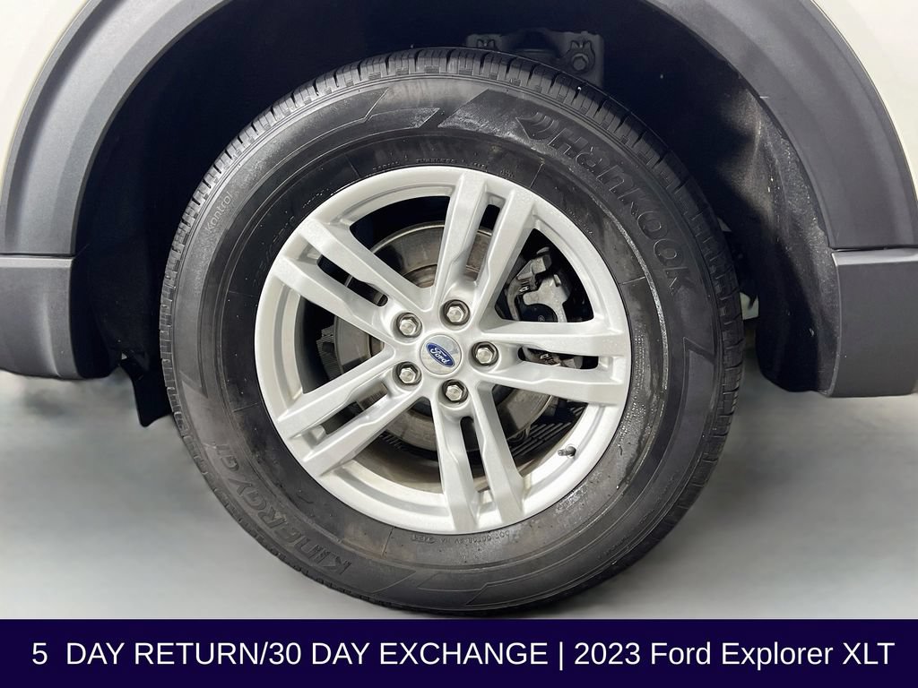 Certified 2023 Ford Explorer XLT w/ Equipment Group 202A AWD/4WD image 37