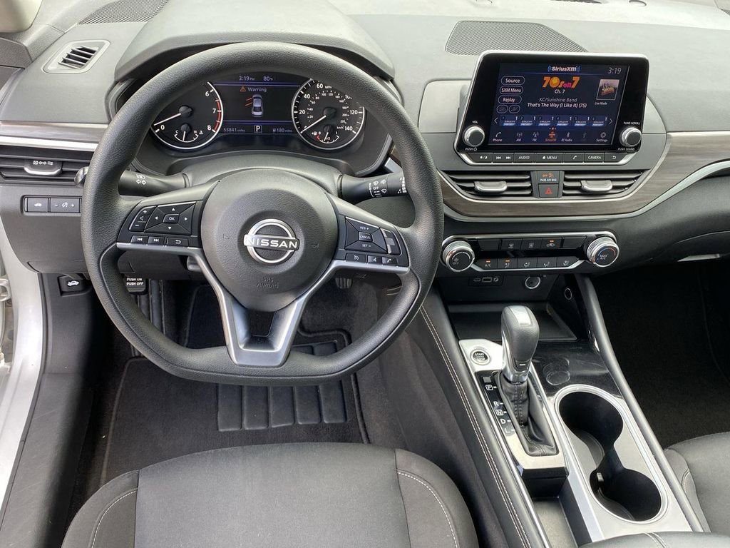 Used 2023 Nissan Altima 2.5 SV image 19