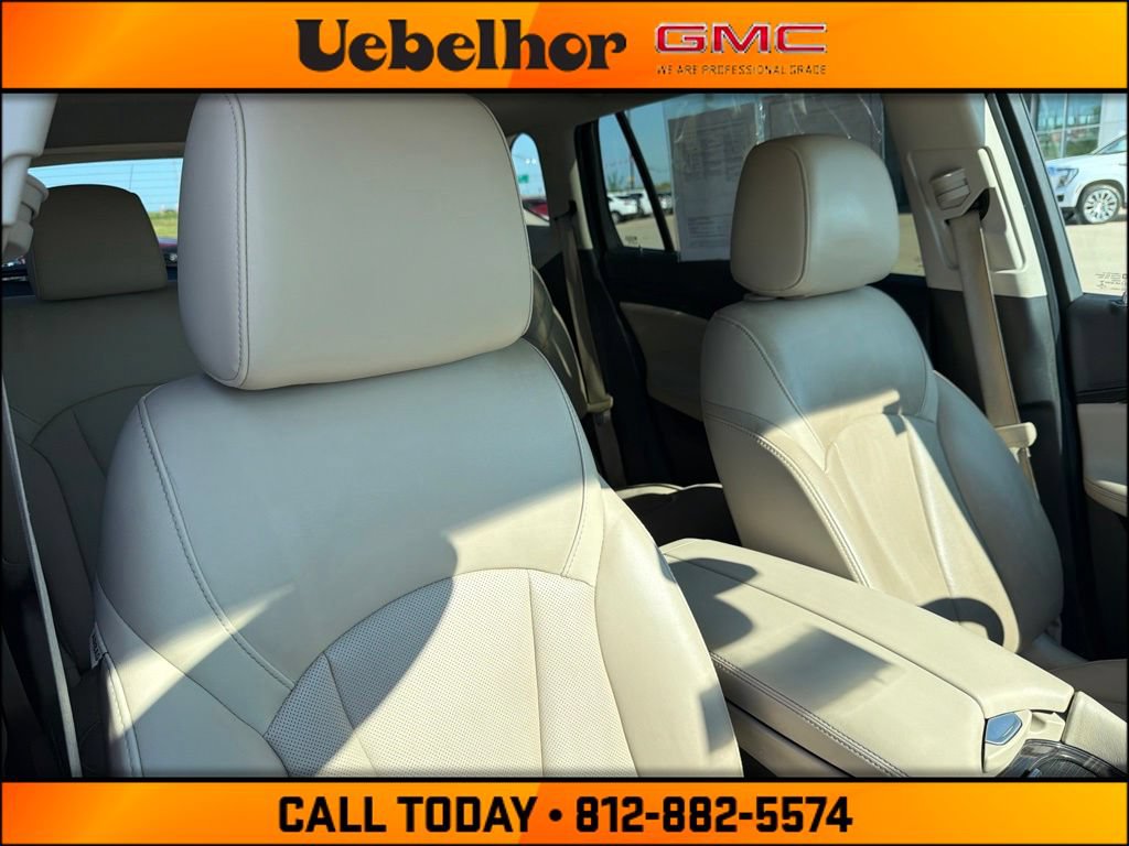 Used 2019 Buick Envision Premium AWD/4WD image 4