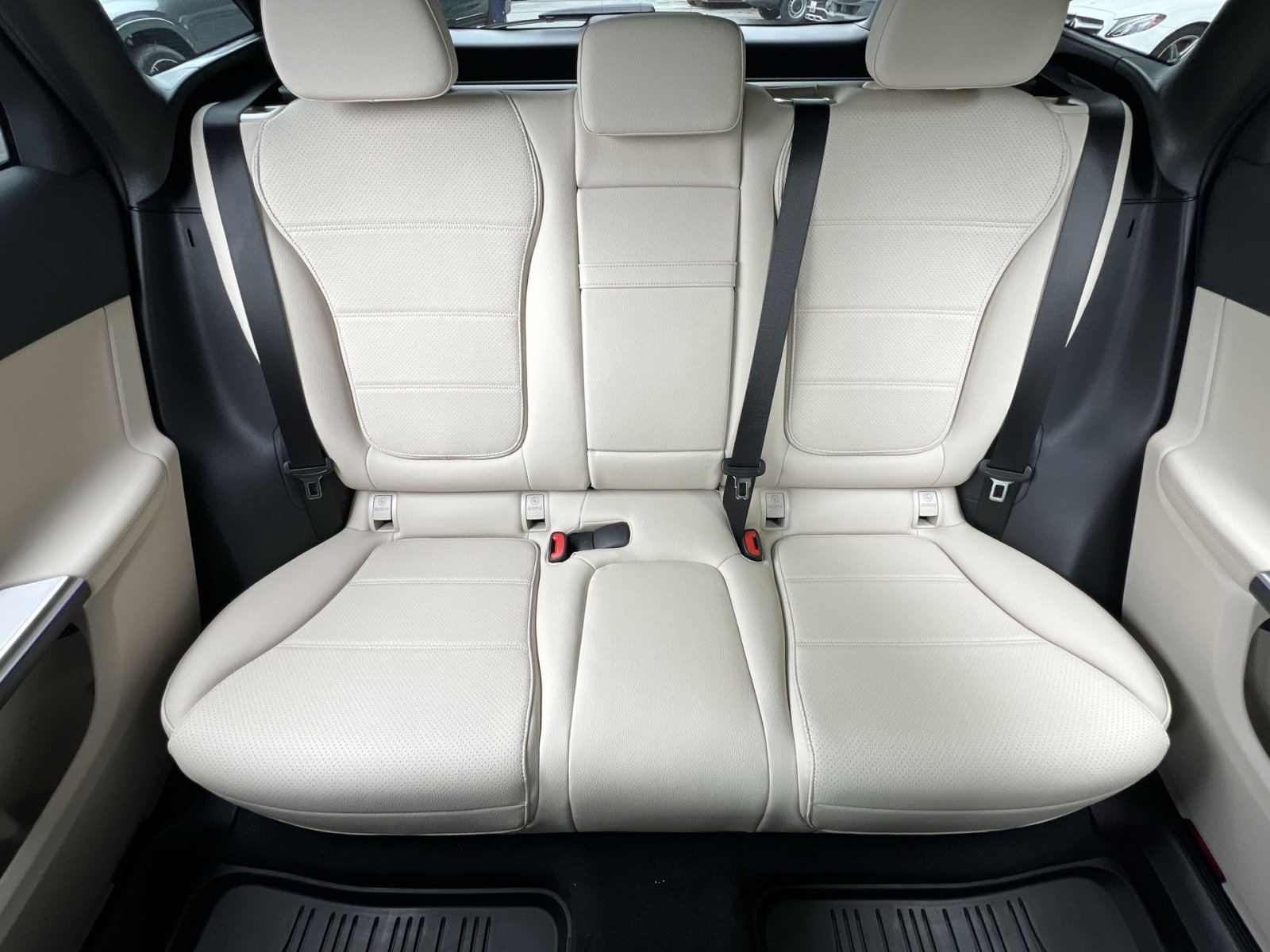 New 2026 Mercedes-Benz GLC 300 4MATIC image 15