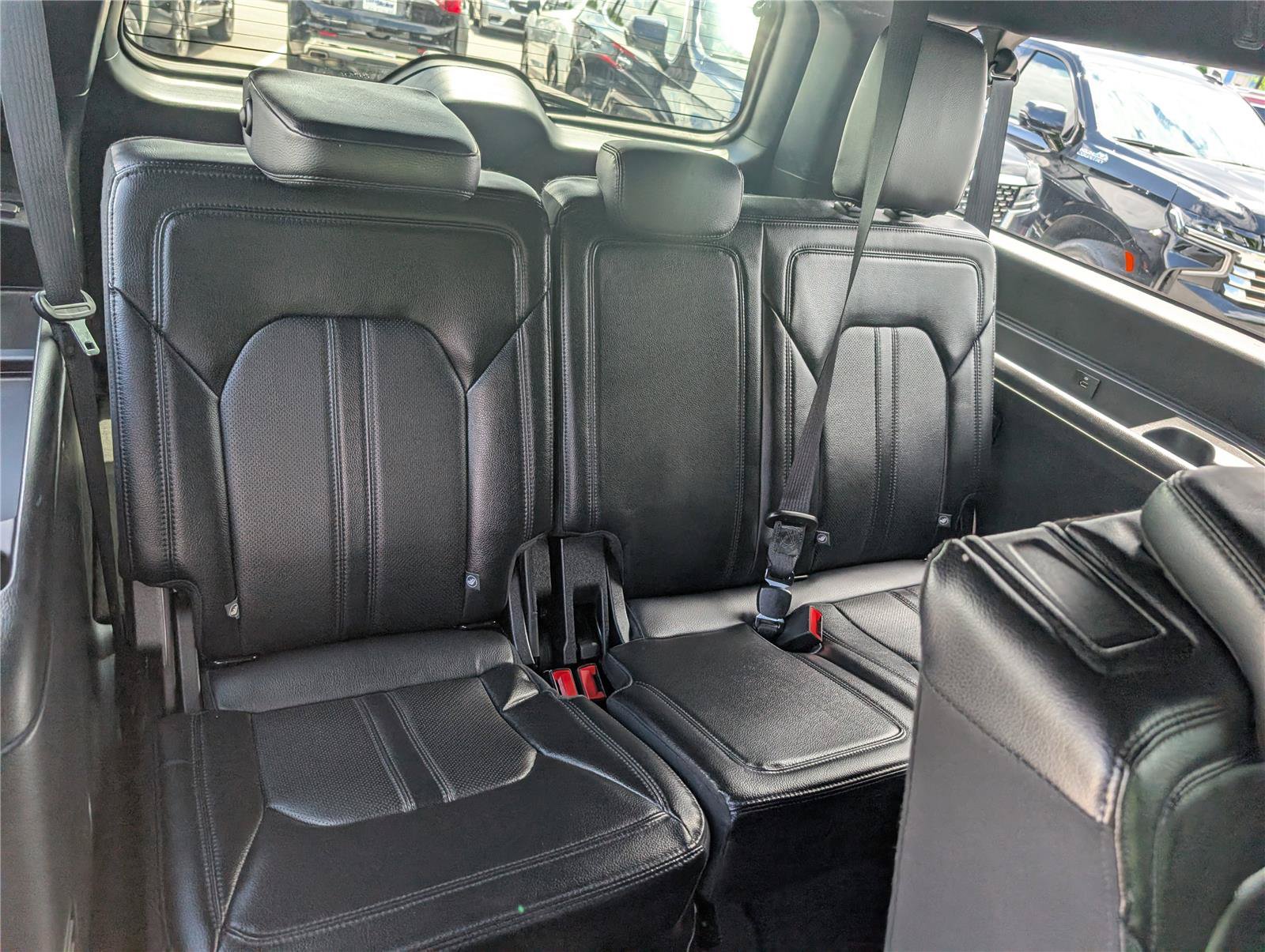 Used 2021 Ford Expedition Max Limited AWD/4WD image 12