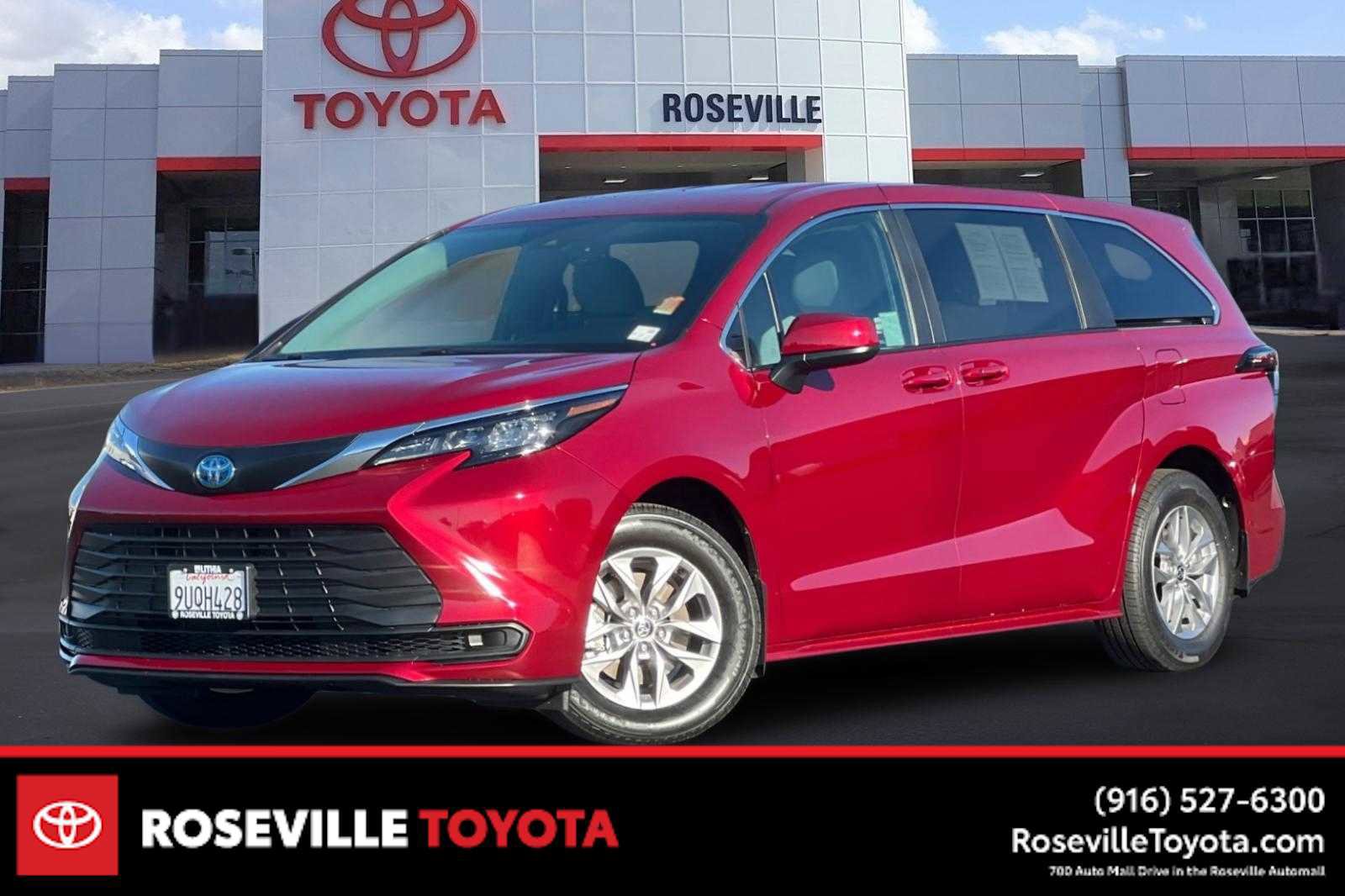 Used 2025 Toyota Sienna LE