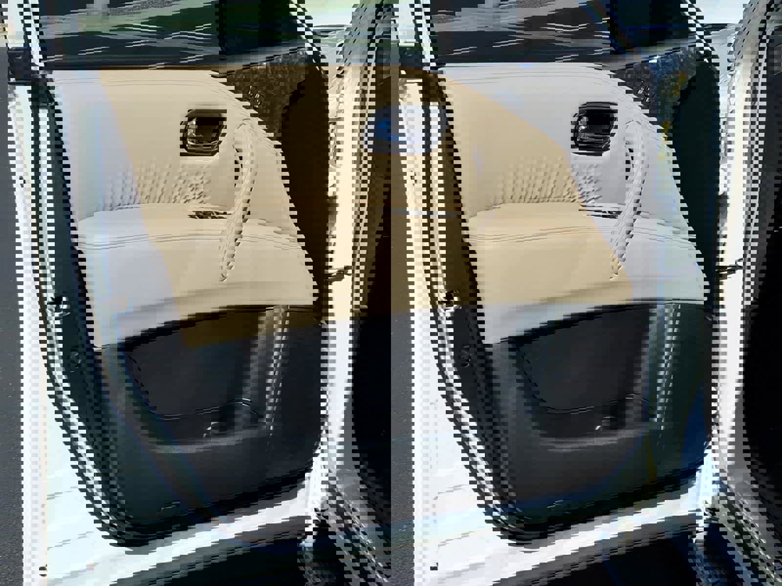 Used 2021 Nissan Armada Platinum w/ Captain's Chairs Package image 31