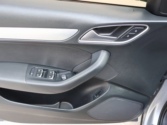 Used 2018 Audi Q3 2.0T Premium w/ Convenience Package image 23