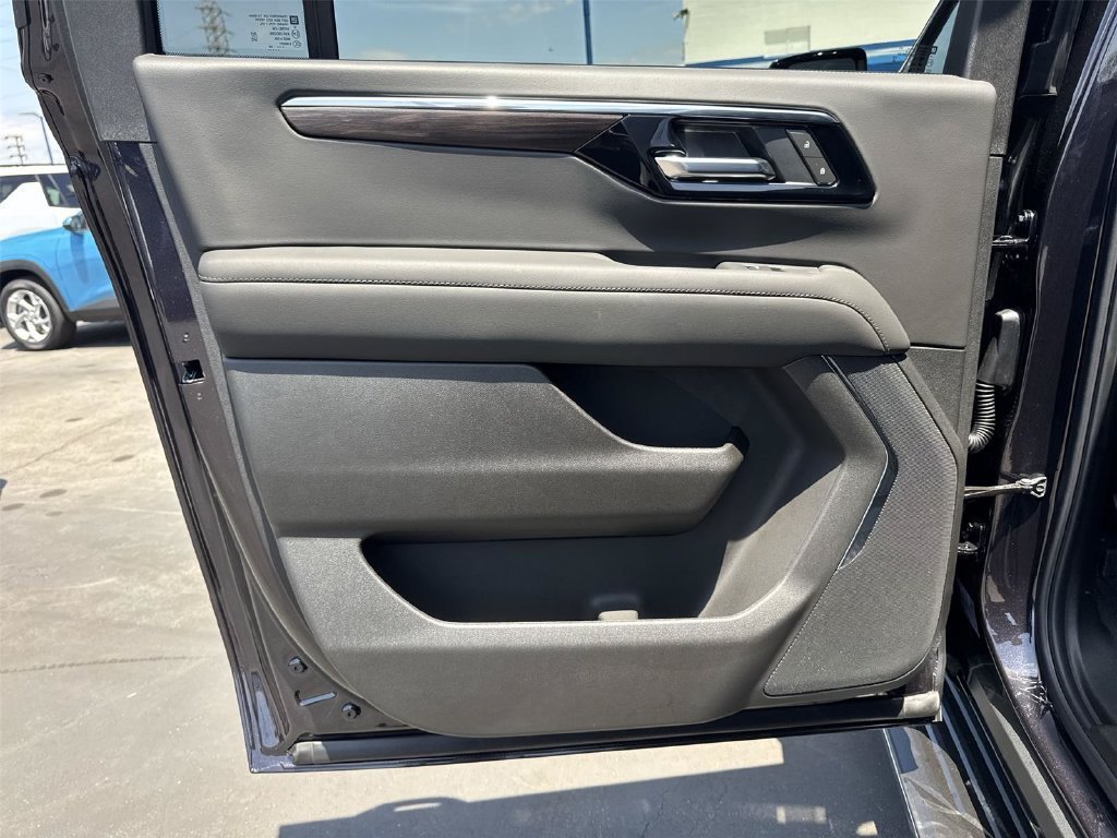 New 2026 Chevrolet Suburban LS RWD image 24