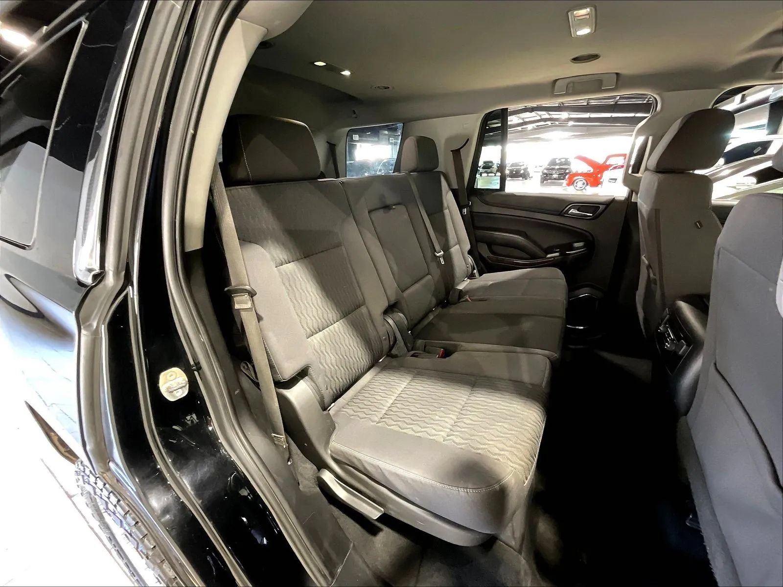 Used 2018 Chevrolet Tahoe LS w/ All-Season Package RWD image 15