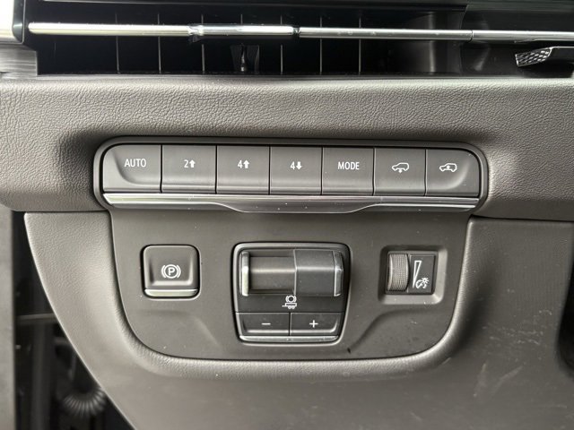 Used 2025 Cadillac Escalade Sport w/ Touring Package image 25