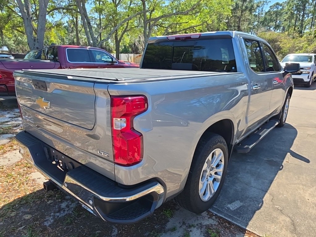 Used 2023 Chevrolet Silverado 1500 LTZ w/ LTZ Premium Package image 9