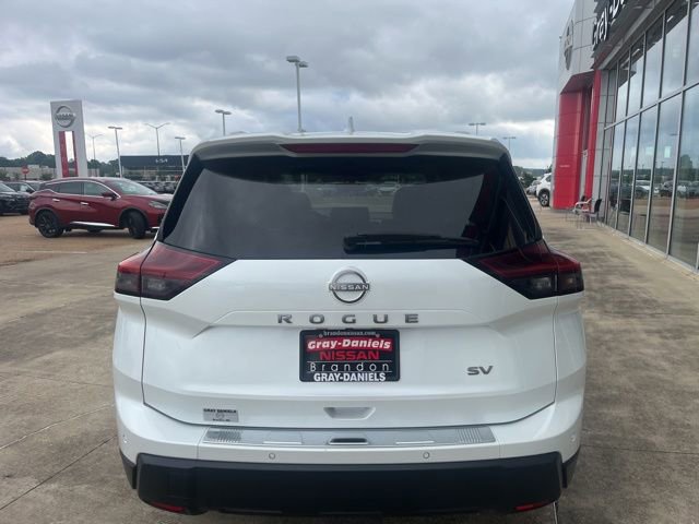 Used 2024 Nissan Rogue SV w/ SV Premium Package FWD image 3