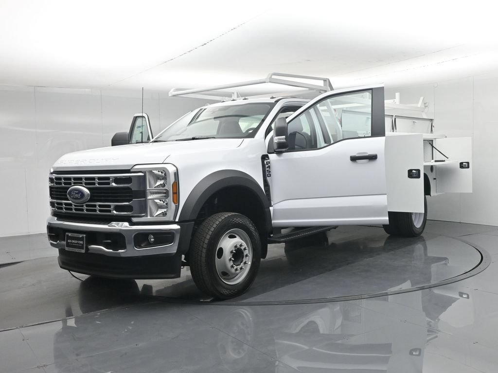 New 2025 Ford F450 XL w/ XL Chrome Package RWD image 35