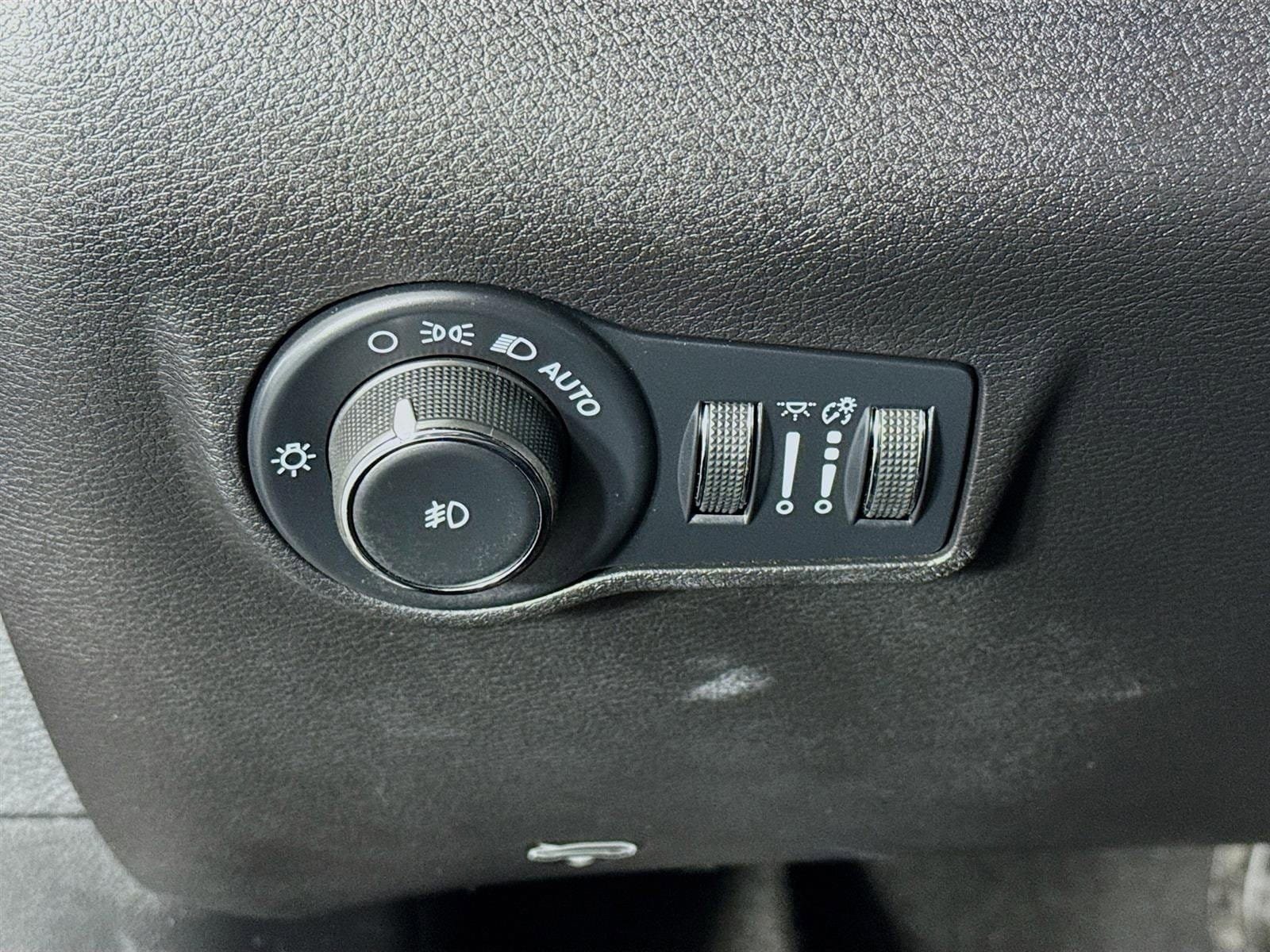 Used 2022 Jeep Compass Trailhawk w/ Trailhawk Elite Group AWD/4WD image 11