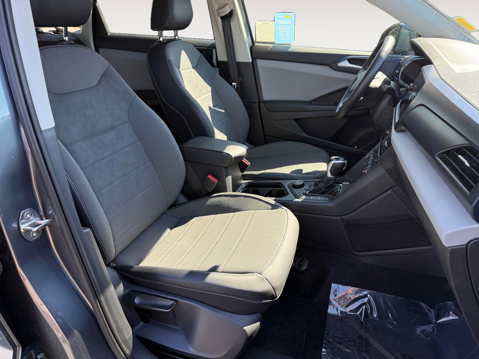 Used 2022 Volkswagen Taos SE image 19