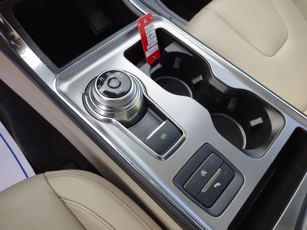 Used 2022 Ford Edge Titanium w/ Class II Trailer Tow Package image 23