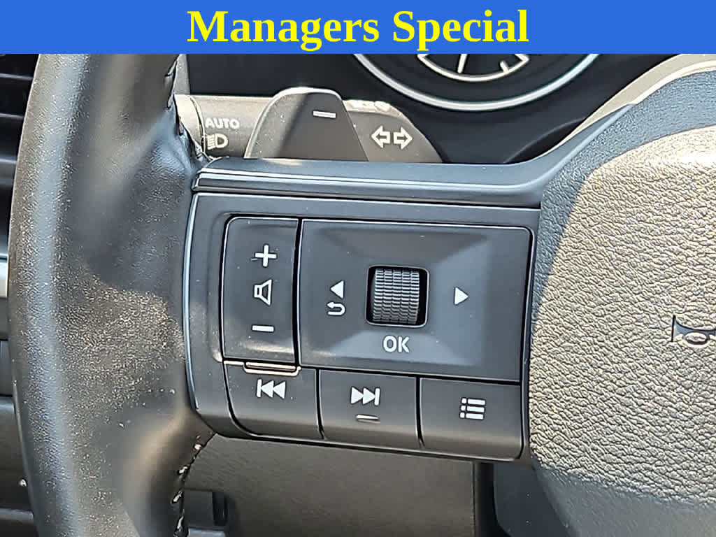 Used 2025 Nissan Rogue SV AWD/4WD image 19