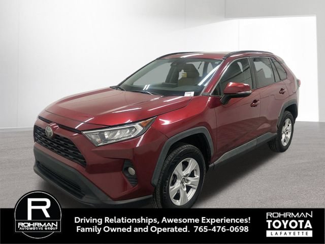 Used 2019 Toyota RAV4 XLE w/ Convenience Package FWD image 2