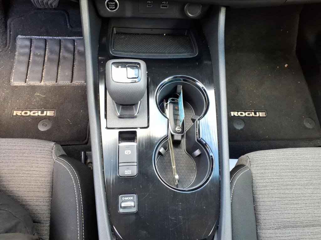 Used 2023 Nissan Rogue SV image 19